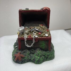 Top Fin Small Treasure Chest Aquarium Decoration Open w/ pearls, coins, weapons